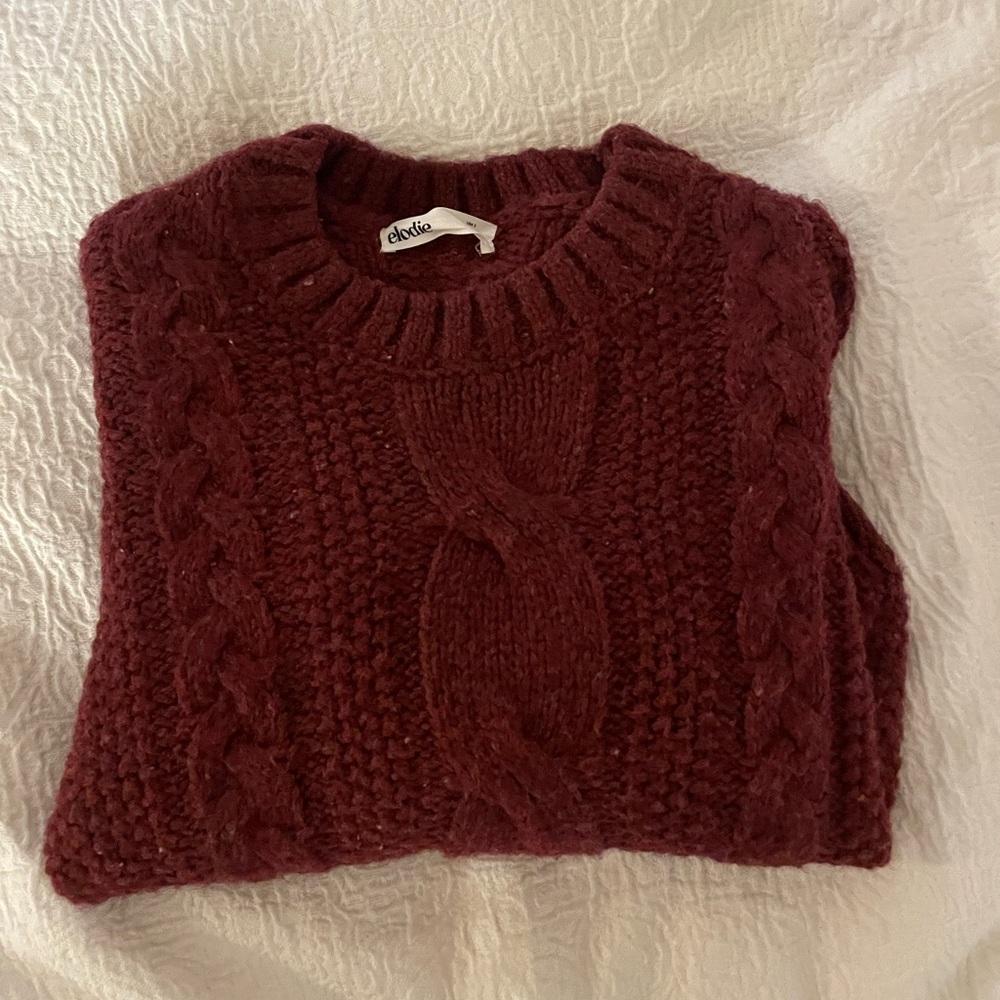 Chunky Knit Cable Sweater Burgundy